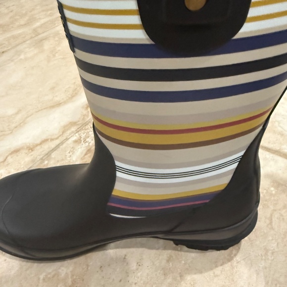 Pendeleton Mid Rain Boot with Stripes, Sz 7, Gently Worn - Picture 4 of 9